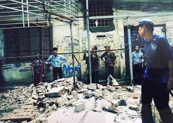 Ông Chủ tịch phường Khương Thượng phải chăng quá nhiều việc nên không nhớ năm 2015, các lực lượng của phường đã tới đập cái bếp của gia đình bà Nguyễn Thị Lụa khi bà Lụa về quê