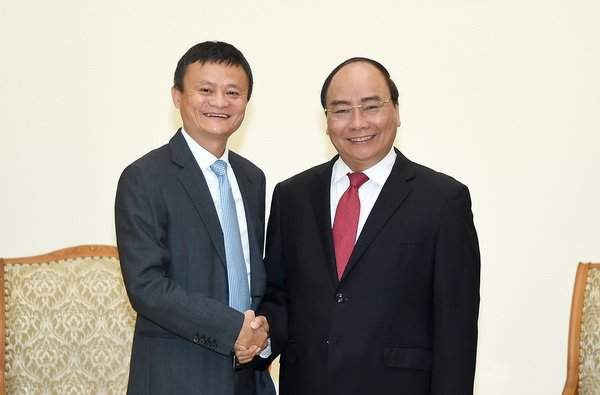 Thủ tướng Nguyễn Xuân Phúc và Chủ tịch Tập đoàn thương mại điện tử Alibaba Jack Ma