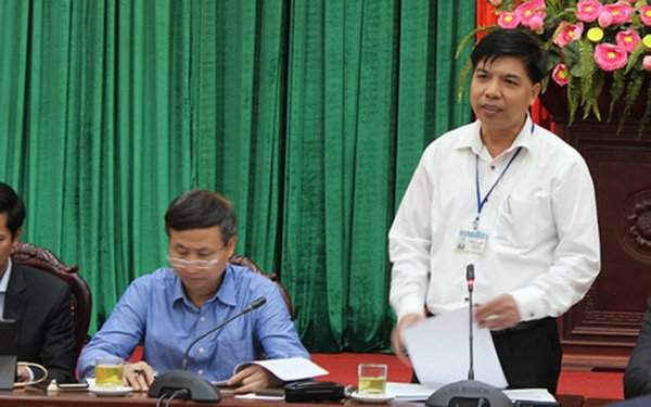 Ông Đô Huy Chiến - Phó Chủ tịch quận Long Biên thông tin tại cuộc giao ban chiều 7/11./.