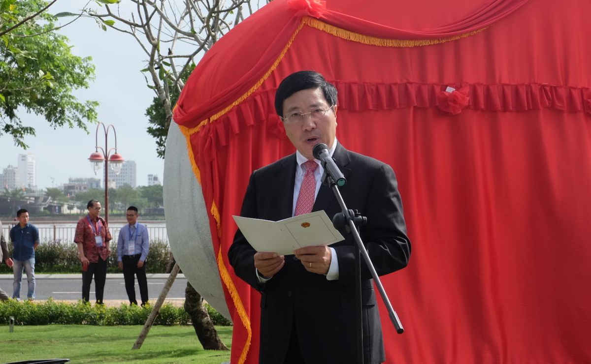 Phó Thủ tướng, Bộ trưởng Bộ Ngoại giao Phạm Bình Minh phát biểu tại Lễ khai trương