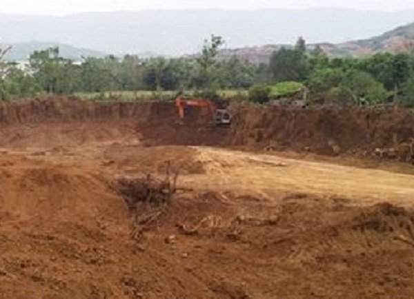 Tại thôn Bái Sim cũng đang diễn ra tình trạng khai thác khoáng sản trái phép.