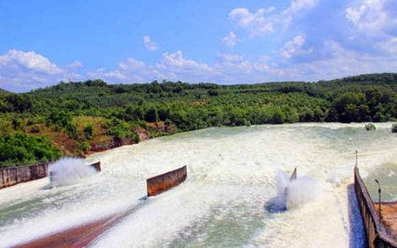 Hồ Dầu Tiếng sẽ xả tràn xuống sông Sài Gòn trong 5 ngày
