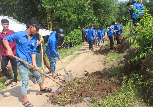 Tuổi trẻ Điện Biên phát huy vai trò xung kích, tình nguyện trong bảo vệ môi trường.