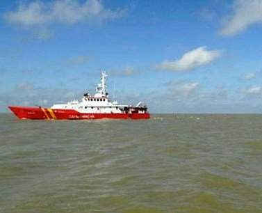 Tàu SAR 411 đã tiếp cận cứu hộ tàu gặp nạn