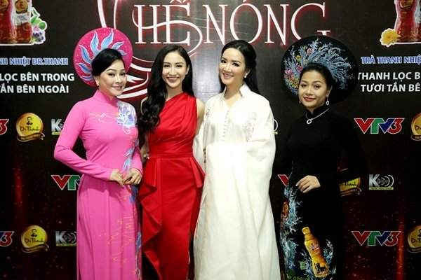 Ca sĩ Đông Đào, Hà Thu, Hoa hậu Đền Hùng Giáng My và nữ doanh nhân Trần Uyên Phương.