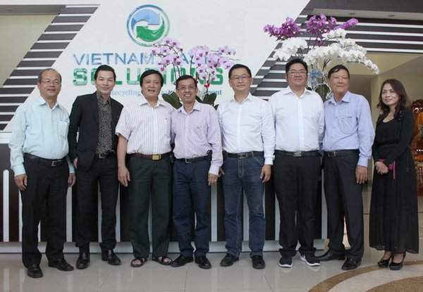 Ban Chủ nhiệm Ủy ban về người Việt Nam ở nước ngoài TP.HCM và Ban Giám đốc VWS tại Khu liên hợp