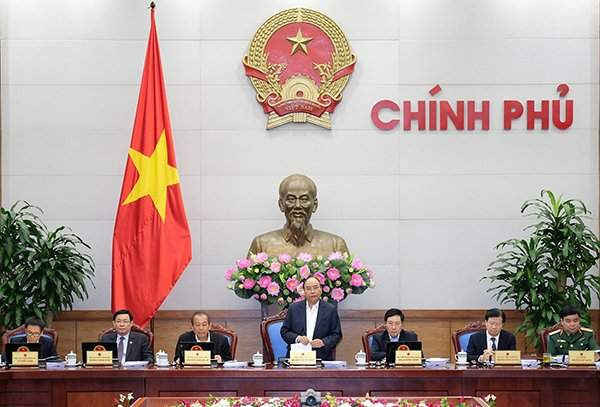 Thủ tướng Nguyễn Xuân Phúc phát biểu chủ trì phiên họp thường kỳ Chính phủ tháng 11/2017. Ảnh: chinhphu.vn
