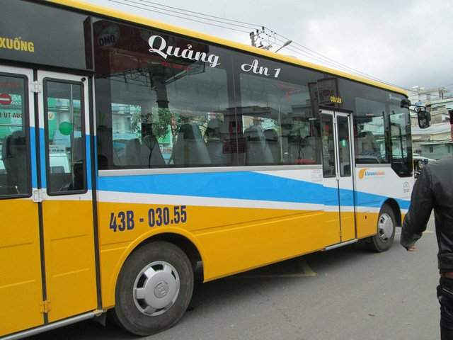 Xe buýt trợ giá của Công ty CP Công nghiệp Quảng An 1