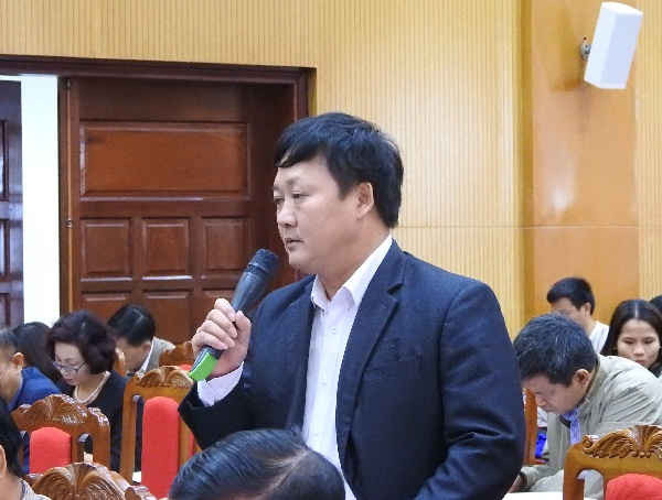 Ông Nguyễn Ngọc Sơn - Phó Chủ tịch UBND huyện Yên Thế (Bắc Giang) trả lời báo chí.