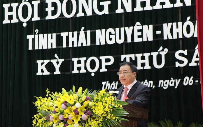 Phó bí thư thường trực tỉnh ủy, Chủ tịch HĐND Bùi Xuân Hòa phát biểu khai mạc kỳ họp.