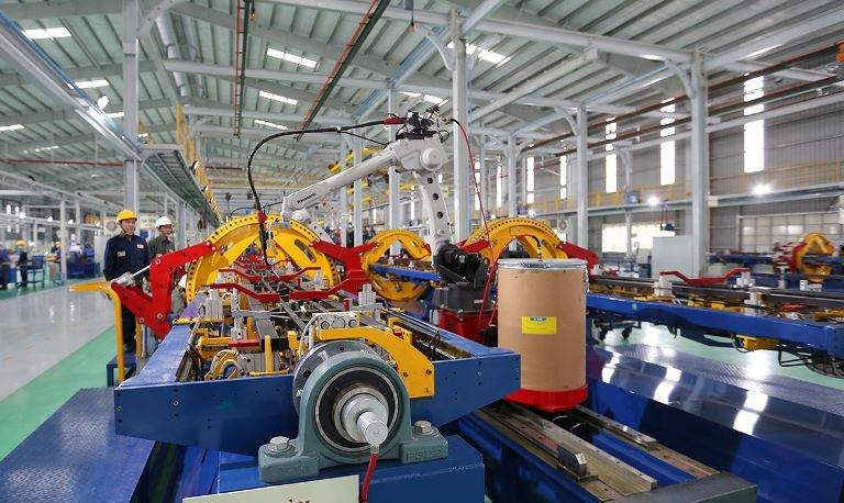 Đây là Nhà máy sản xuất, lắp ráp xe bus lớn nhất Việt Nam và khu vực Đông Nam Á được trang bị hệ thống lắp ráp và sản xuất tự động với tỷ lệ nội địa hóa lên đến hơn 40%