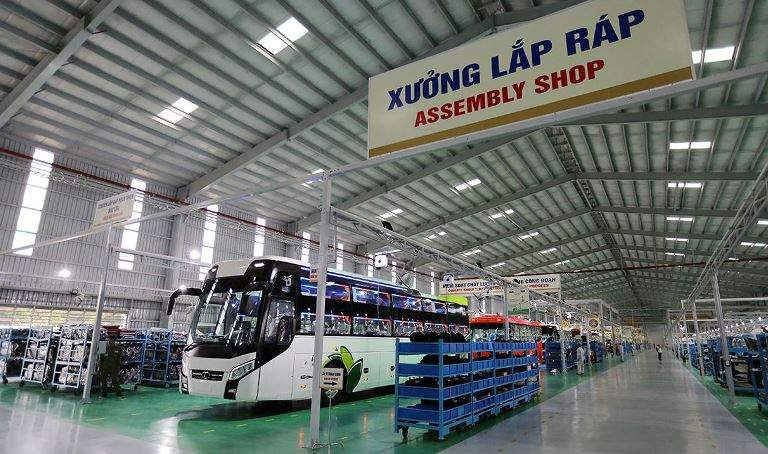 Nhà máy Bus Thaco được khởi công xây dựng vào tháng 9/2016 với tổng mức đầu tư hơn 7.000 tỷ đồng, trên diện tích khu đất 17ha