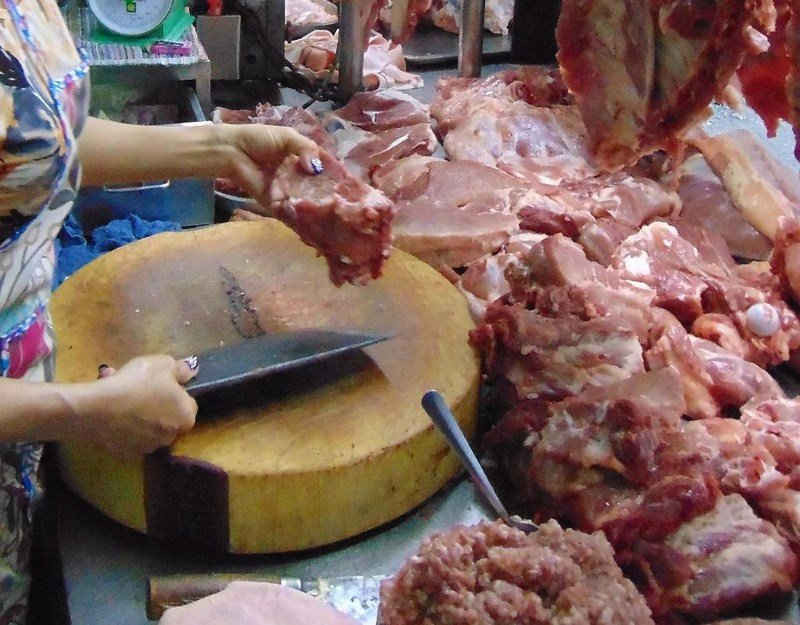 100% mẫu thịt tươi bán ở các chợ thuộc 5 tỉnh, TP đều nhiễm E.Coli