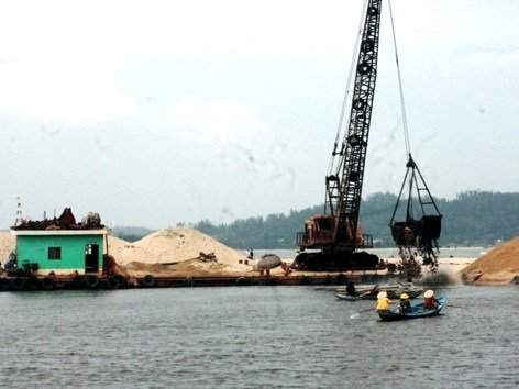 Nghiêm cấm bán cát dư thừa trong nước tại 2 dự án nạo vét trên