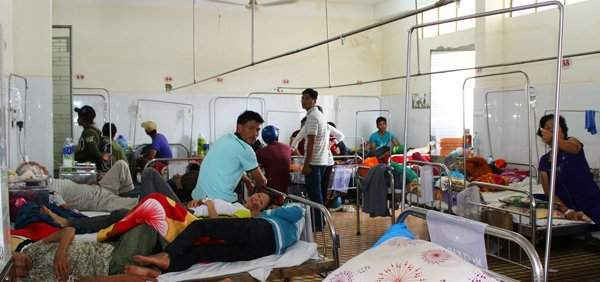 Người dân Đắk Lắk nằm viện vừa thiếu cơ sở vật chất vừa thiếu thuốc chữa bệnh
