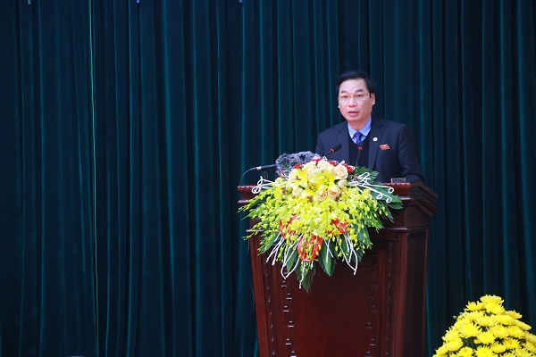 Ông Tống Quang Thìn – Phó Chủ tịch UBND tỉnh Ninh Bình trả lời chất vấn tại kỳ họp thứ 6 HĐND tỉnh khóa XIV