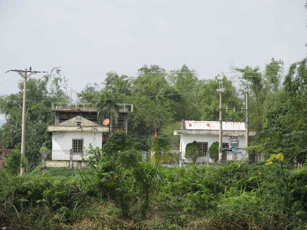 Nhà máy nước Phước Thuận nằm trên địa phận thôn Huỳnh Mai, xã Phước Nghĩa