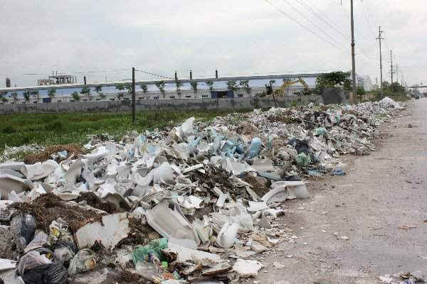 Bãi chất thải rắn tại KCN Tiền Hải, Thái Bình