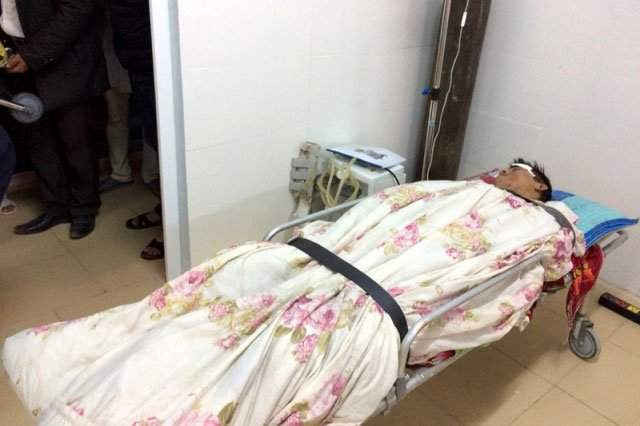 Các nạn nhân đang được cấp cứu tại Bệnh viện Đa khoa tỉnh Lai Châu
