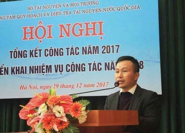 Ông Triệu Đức Huy – Phó Tổng Giám đốc Trung tâm Quy hoạch và Điều tra tài nguyên nước quốc gia báo cáo tổng kết công tác năm 2017 và triển khai nhiệm vụ công tác năm 2018
