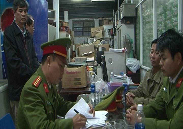 Cơ quan công an khám xét trụ sở Hợp tác xã Thương mại, dịch vụ Thuận Thành