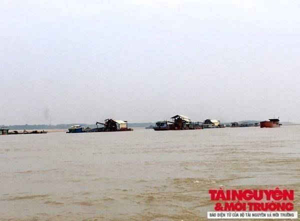 TP. Hà Nội quyết tâm quản lý hoạt động khai thác cát trên sông