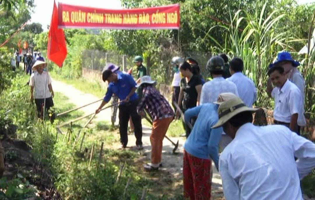 Huyện Quế Sơn (Quảng Nam) ra quân chỉnh trang tường rào, cổng ngõ chuẩn bị đón Tết nguyên đán