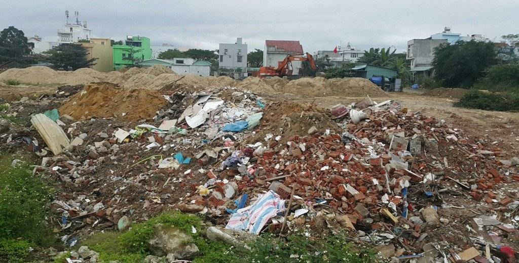 Bãi rác thải, xà bần kiêm tập kết kinh doanh cát trái phép tại khu vực cho công ty Hồ Lê Kháng mượn