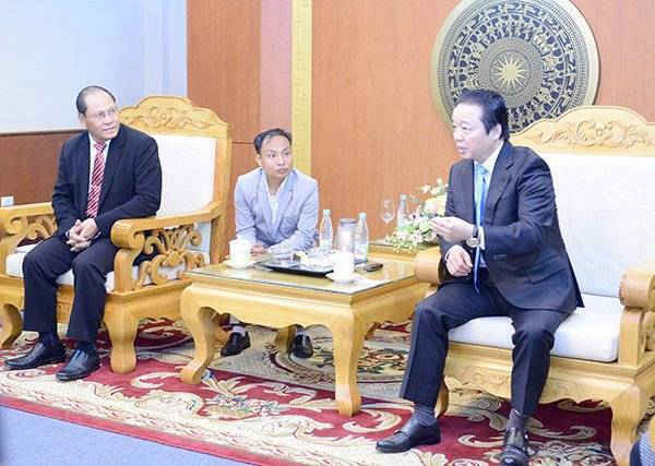 Bộ trưởng tiếp BT Lào