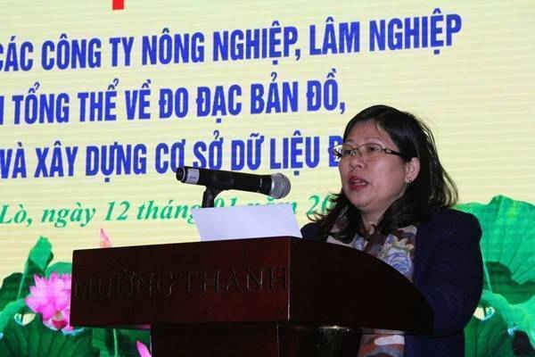 Thứ trưởng Bộ Tài nguyên và Môi trường Nguyễn Thị Phương Hoa phát biểu chỉ đạo hội nghị