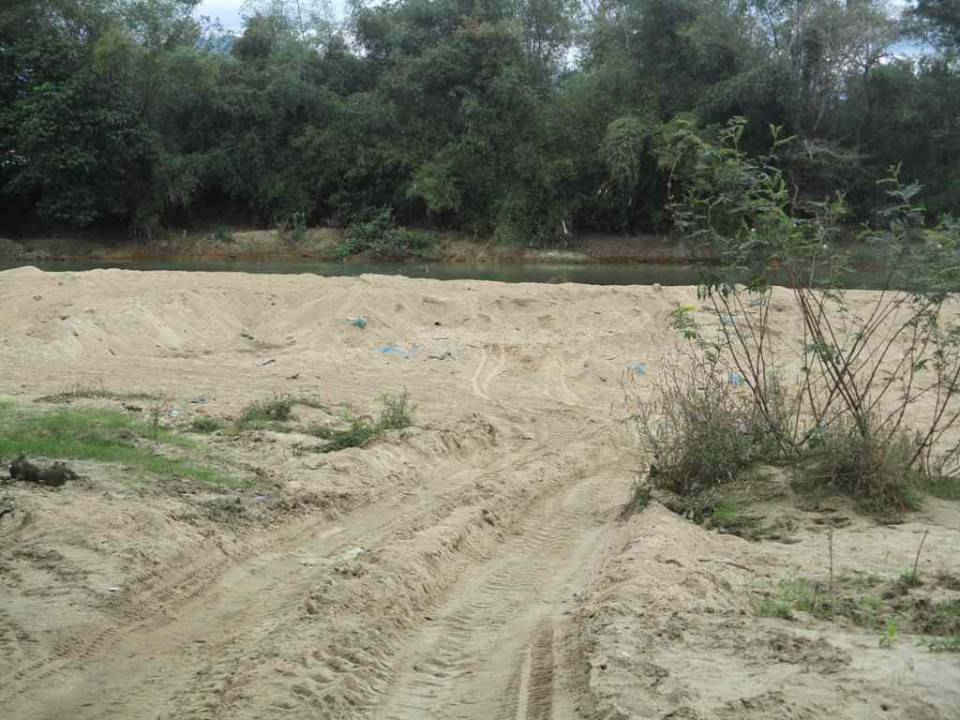 Khu vực bãi cát Trường Kinh, thôn Tân Xuân, xã Cát Hanh bị “cát tặc” khai thai thác trái phép