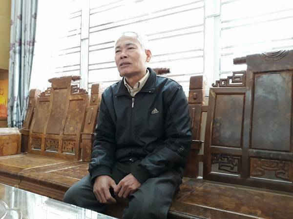 Ông Nguyễn Văn Chiến mếu máo chia sẻ về việc làm UBND huyện Gia Lâm và UBND xã Ninh Hiệp.