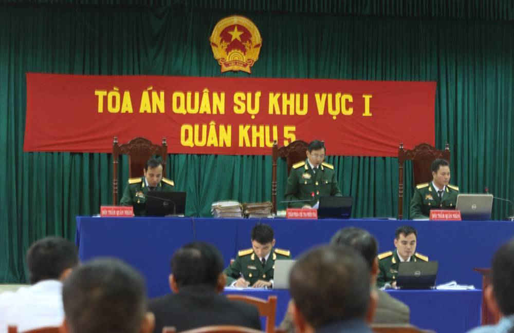 1-Xét xử 21 bị cáo trong vụ phá rừng pơ mu khủng ở Quảng Nam