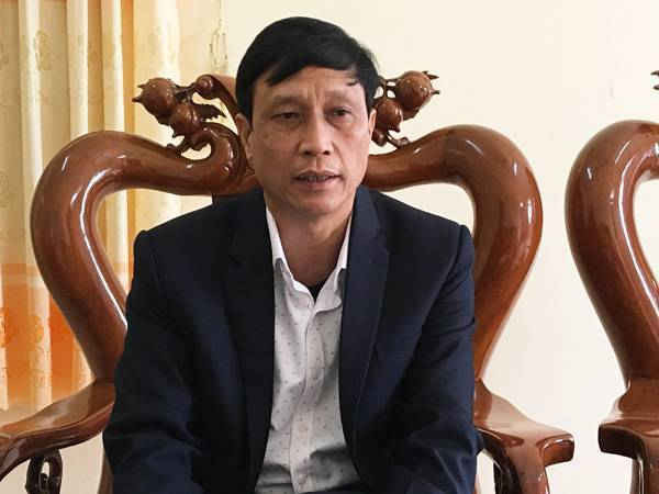 Ông Trần Bá Cao – Chủ tịch UBND xã Thái Phương trao đổi với PV Báo TN&MT