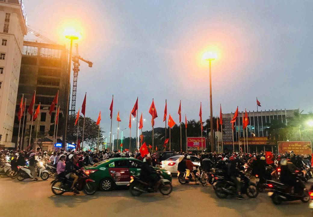 11-Cố đô Huế “thất thủ” sau khi U23 Việt Nam vào chung kết, công an vất vả điều tiết
