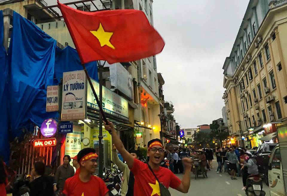 5-Cố đô Huế “thất thủ” sau khi U23 Việt Nam vào chung kết, công an vất vả điều tiết