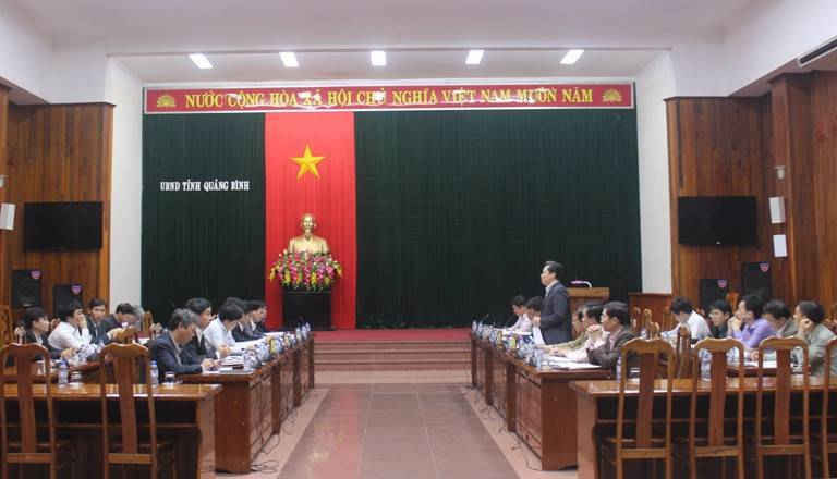 Toàn cảnh cuộc họp tại trụ sở UBND tỉnh Quảng Bình