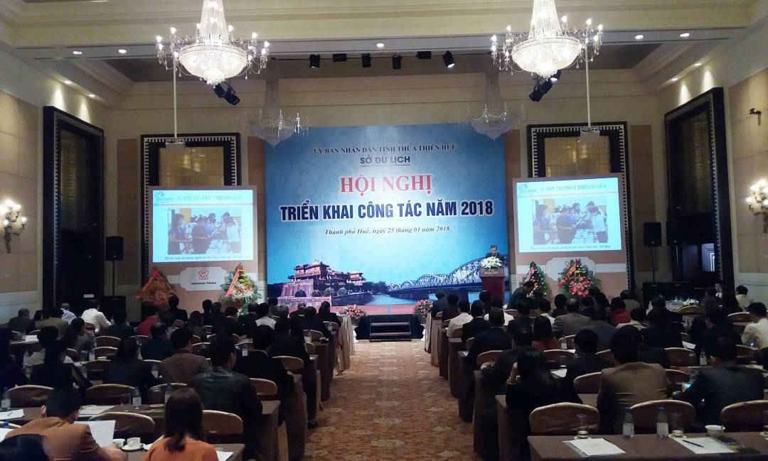 Thừa Thiên Huế tổ chức Hội nghị Tổng kết công tác 2017- Triển khai nhiệm vụ 2018, phấn đấu đạt khoảng 4- 4,2 triệu lượt khách trong năm nay