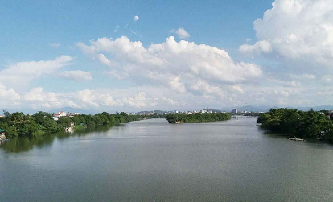 Huế đầu tư dự án nạo vét khơi thông dòng chảy thoát lũ sông Hương 