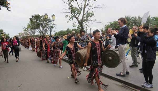 Sự kiện này có tên: “Ngày Văn hóa các dân tộc thiểu số tỉnh Quảng Nam 2018, tại Hội An” do Sở Văn hóa, Thể thao và Du lịch Quảng Nam chủ trì và phối hợp với UBND và ngành VHTT của 6 huyện miền núi gồm: Nam Giang, Tây Giang, Đông Giang, Phước Sơn, Nam Trà My và Bắc Trà My. 