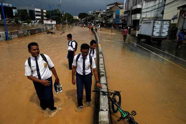 Lũ lụt ở Indonesia, hàng ngàn người phải sơ tán