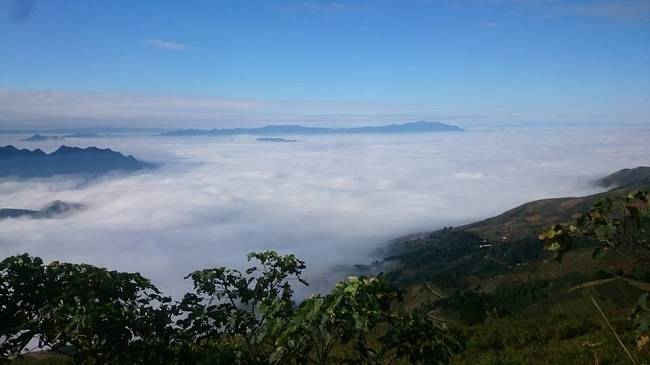 Du lịch săn mây Tà Xùa, Bắc Yên thu hút đông đảo các bạn trẻ