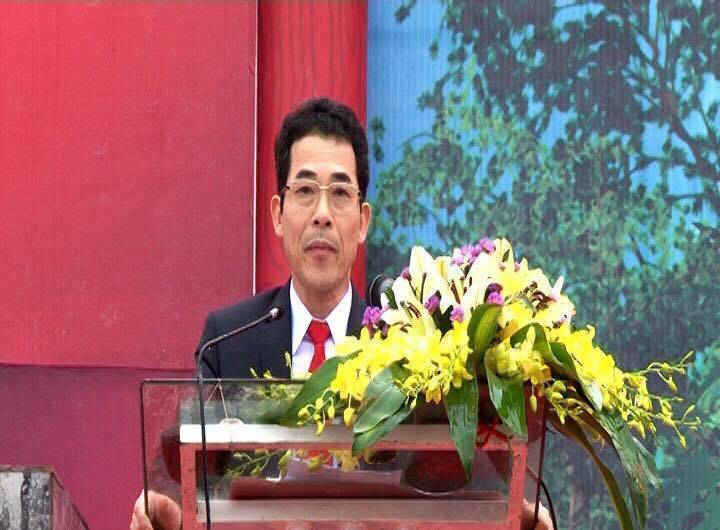 Chủ tịch UBND huyện Nguyễn Quang Ngạn phát biểu khai mạc Lễ hội Xuân Tây Yên Tử. 