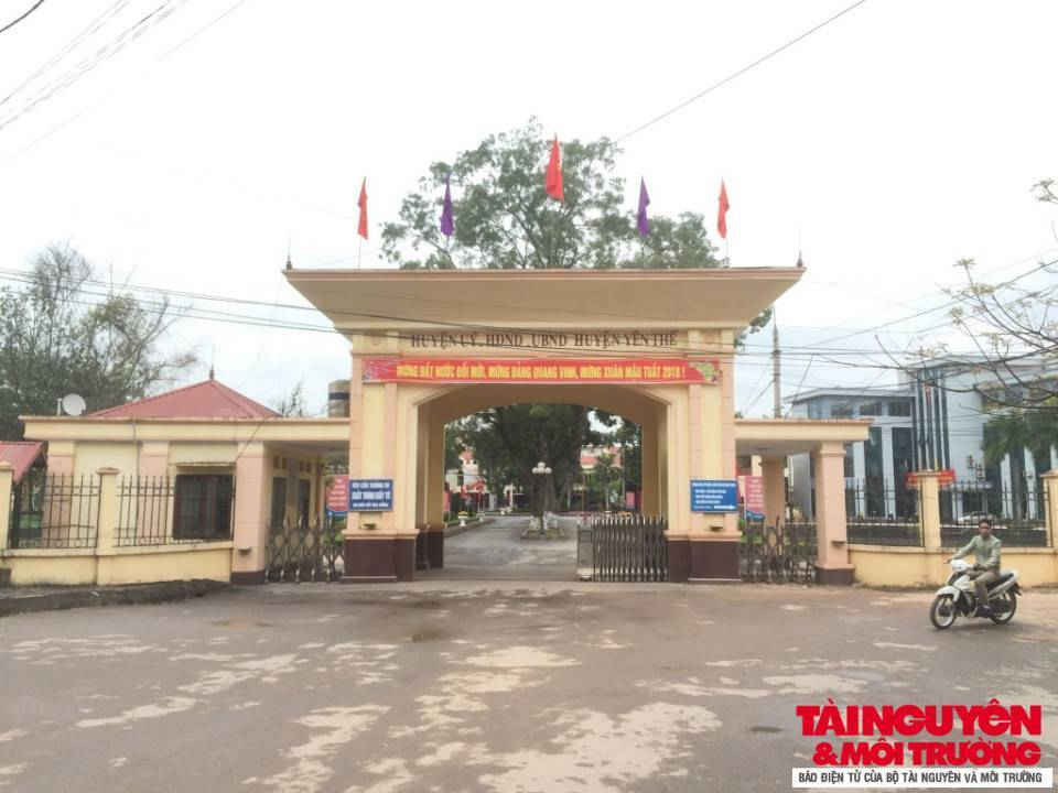 Bắc Giang: Huyện Yên Thế trần tình việc mua quà Tết biếu nguyên lãnh đạo