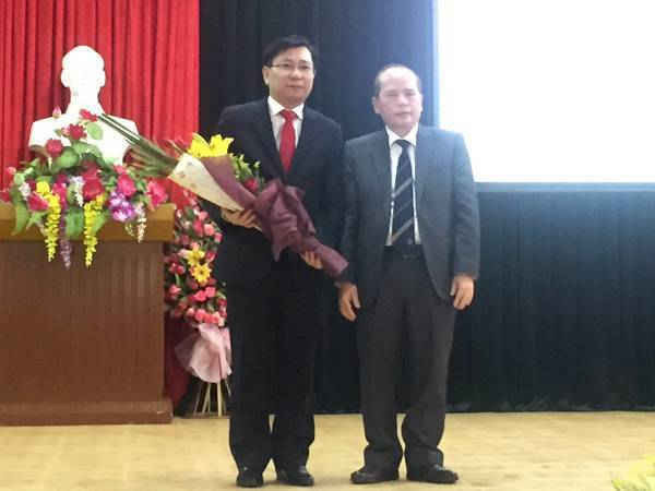 2-Công bố Quyết định bổ nhiệm Giám đốc Phân hiệu trường Đại học TN&MT Hà Nội tại Thanh Hóa