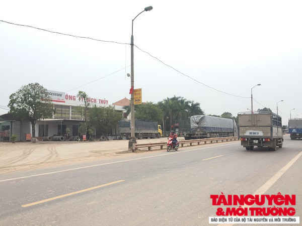 Vụ phá hộ lan QL 1A tại Bắc Giang: Chọn đường vào doanh nghiệp hay chọn cống chui?