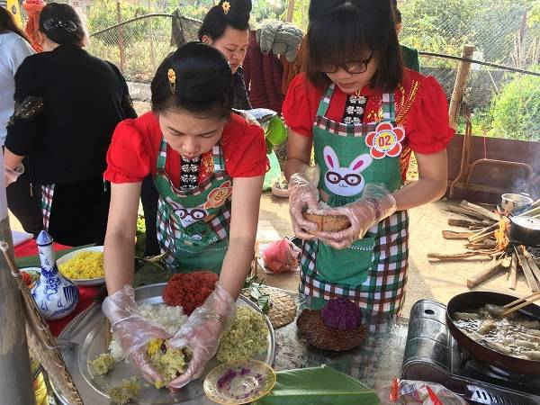 Phương pháp chế biến món ăn của người Thái chỉ dựa vào kinh nghiệm, được lưu giữ từ đời này qua đời khác, không có trường lớp nào truyền dạy.
