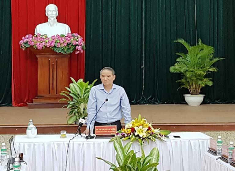 Ông Trương Quang Nghĩa phát biểu tại buổi làm việc với quận Liên Chiểu