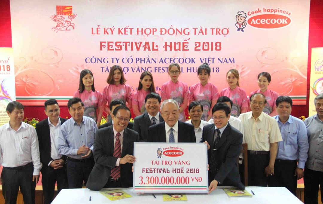 Lễ ký kết giữa Acecook Việt Nam và Ban tổ chức Festival Huế 2018