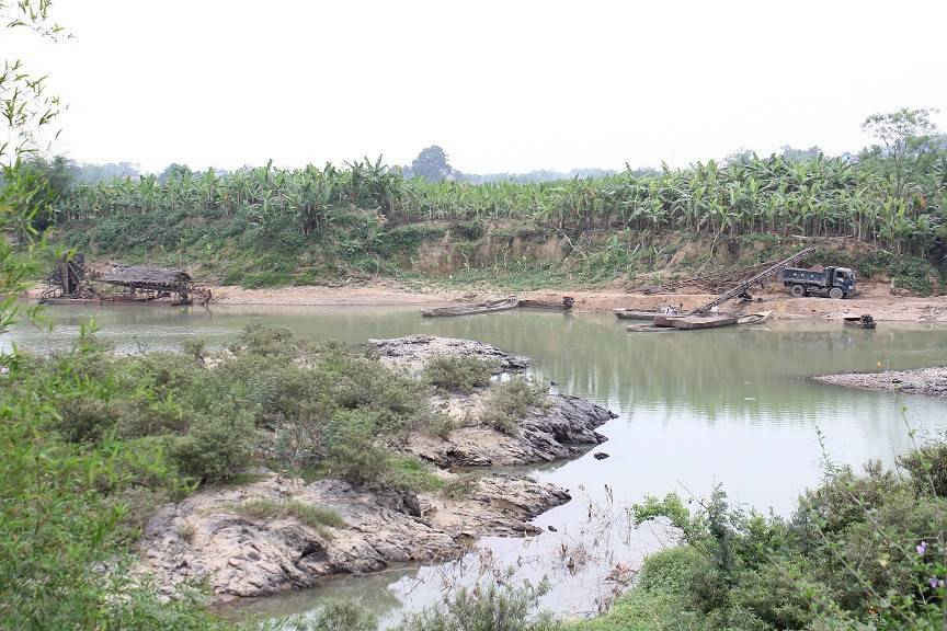  Thái Nguyên: 'Nóng' tình trạng khai thác cát sỏi trái phép trên Sông Cầu          